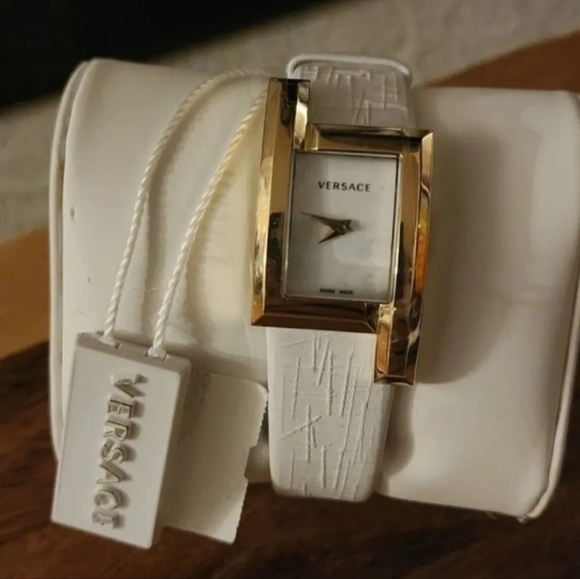 NWT Versace Greca Icon Swiss Womens Watch